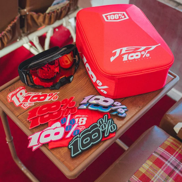 LoRes-Stoo-JL18_20LE_20Case-03216_2500x